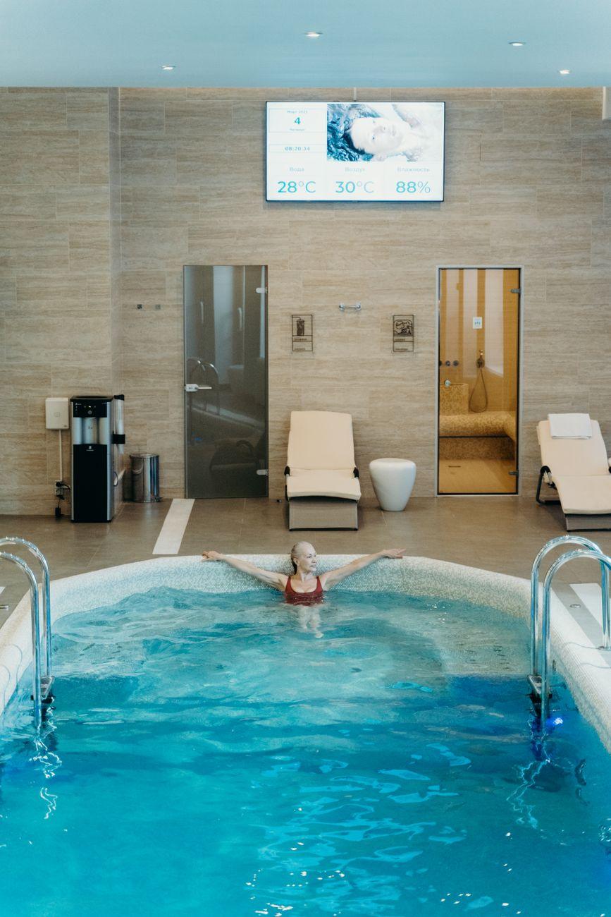 Warm hydrotherapy pool