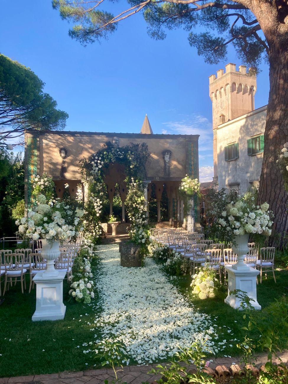 A garden wedding ceremony at Villa Sorrentina