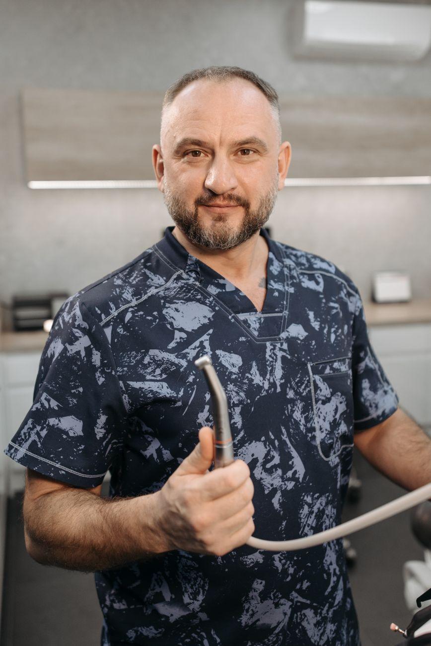 Portrait of Dr. Thomas Azzopardi